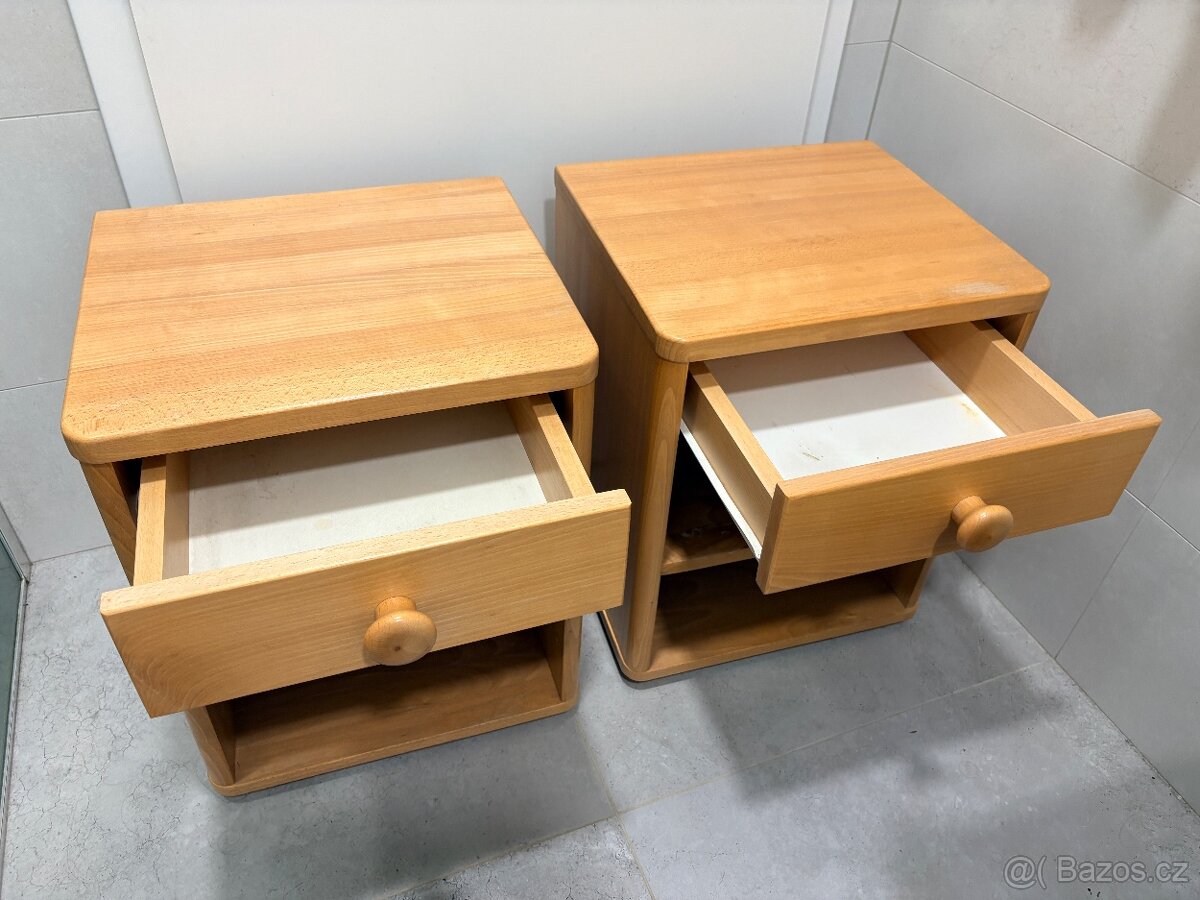 Dřevěný noční stolek a šuplíkem - 4