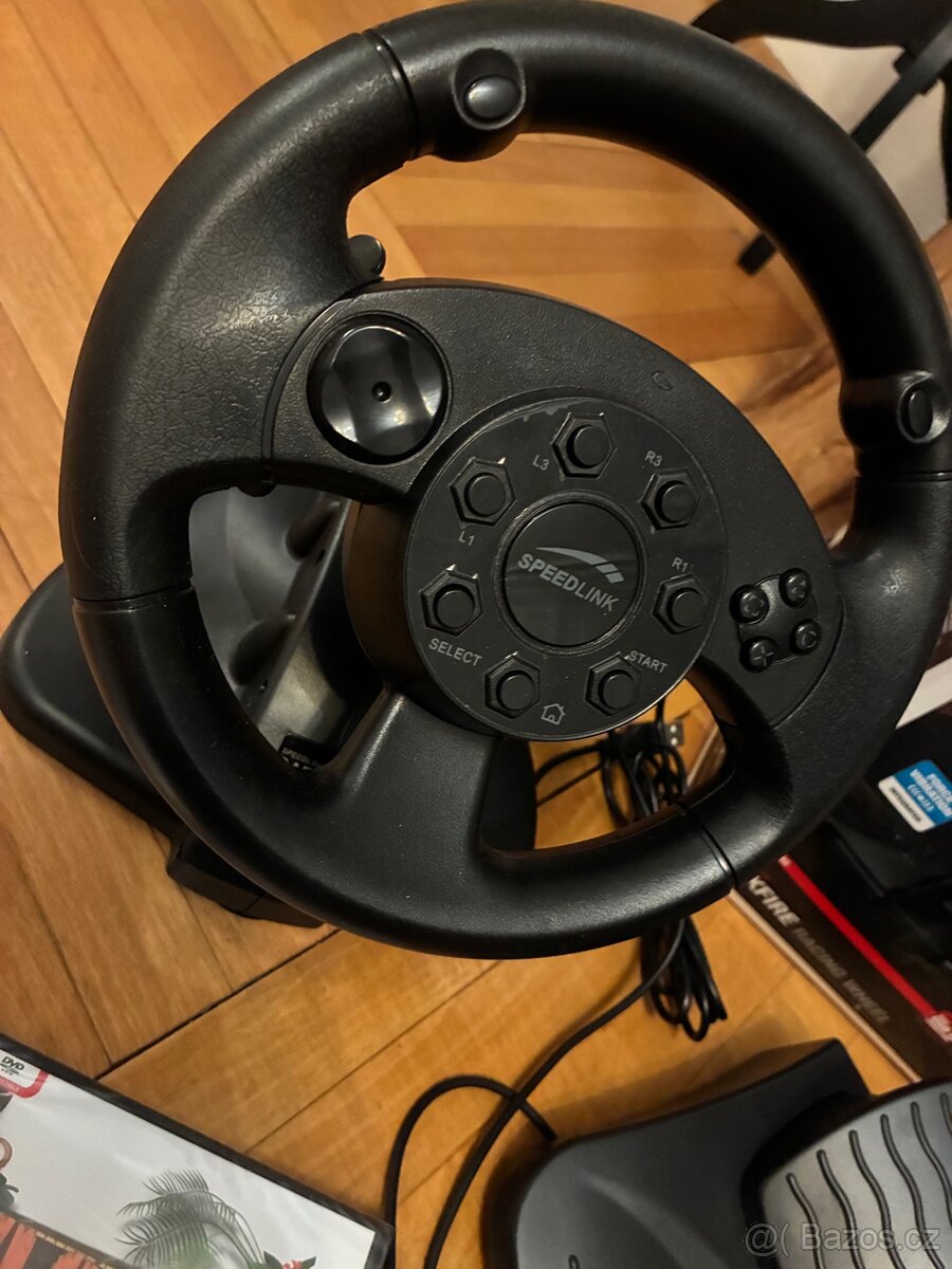 Herní volant , pedály a dvě hry - 4