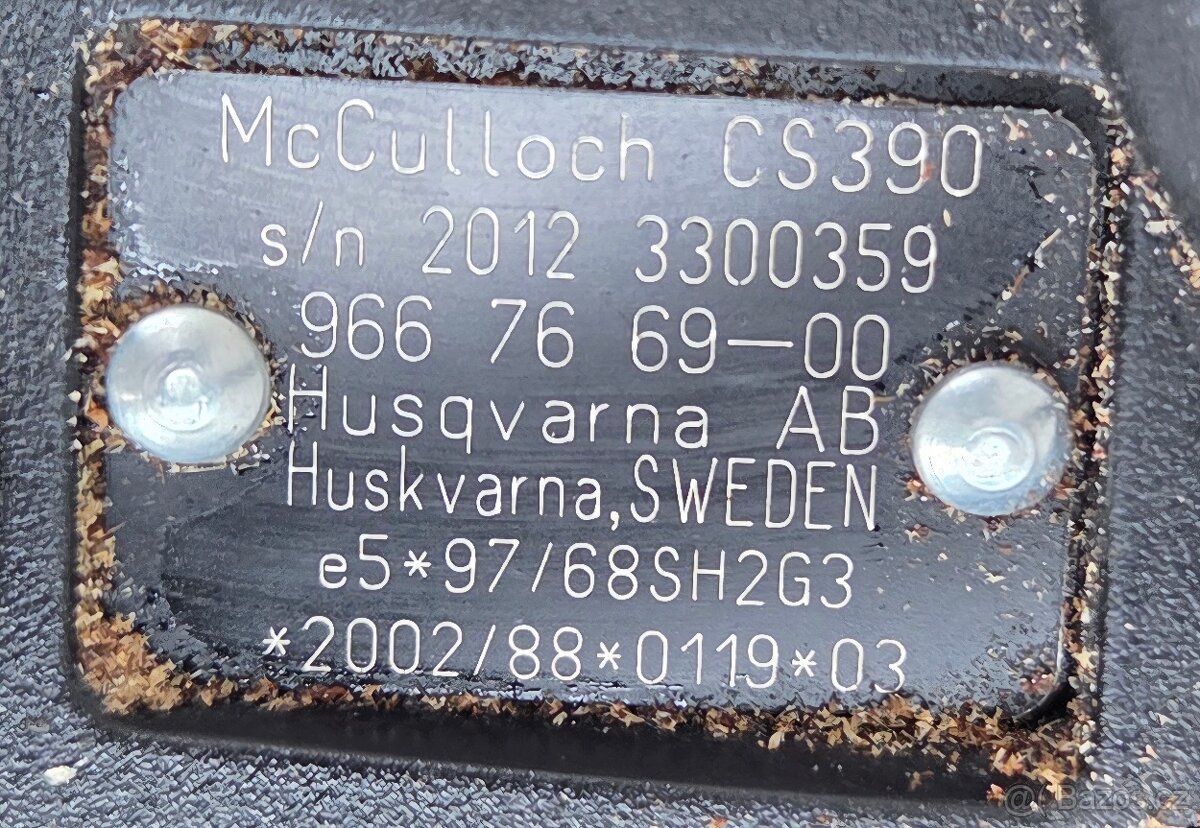 funkční motorová pila McCulloch CS390 - 4