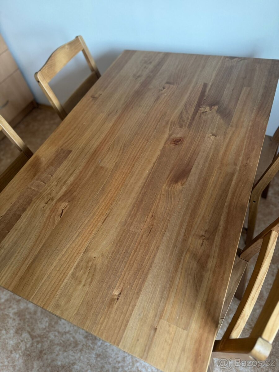 Jídelní set (stůl a 4 židle) - 4