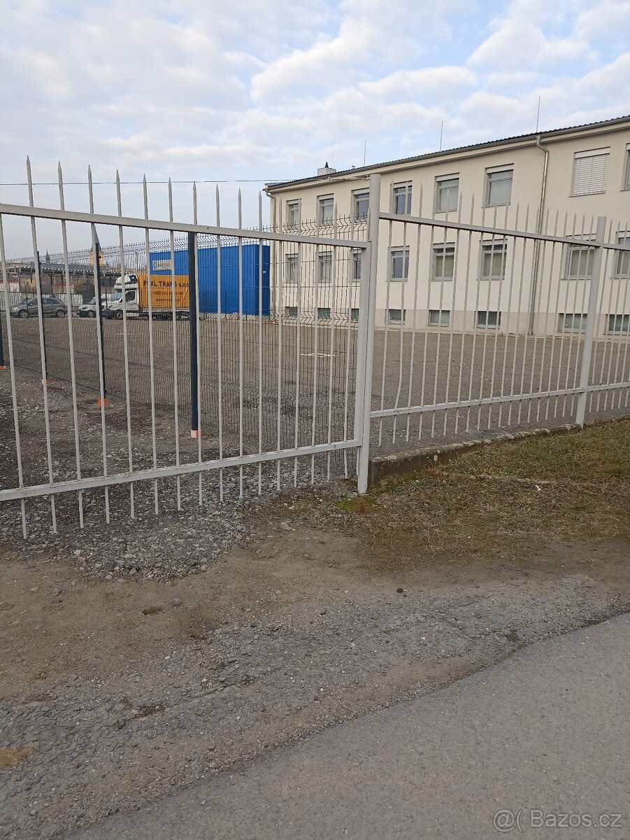 Zpevněná oplocená plocha Olomouc - 4