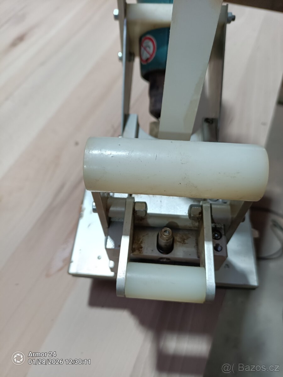 Ruční olepovacka hran - 4