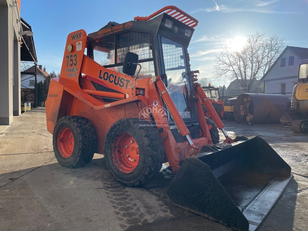 nakladač LOCUST 753 power speed+ - extra výbava - 4