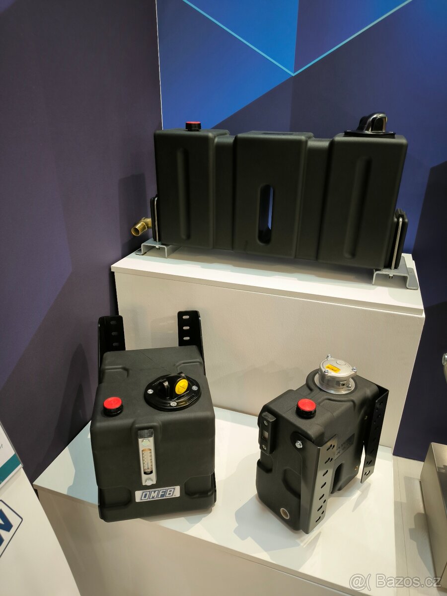 Hydraulické/Palivové nádrže - 4