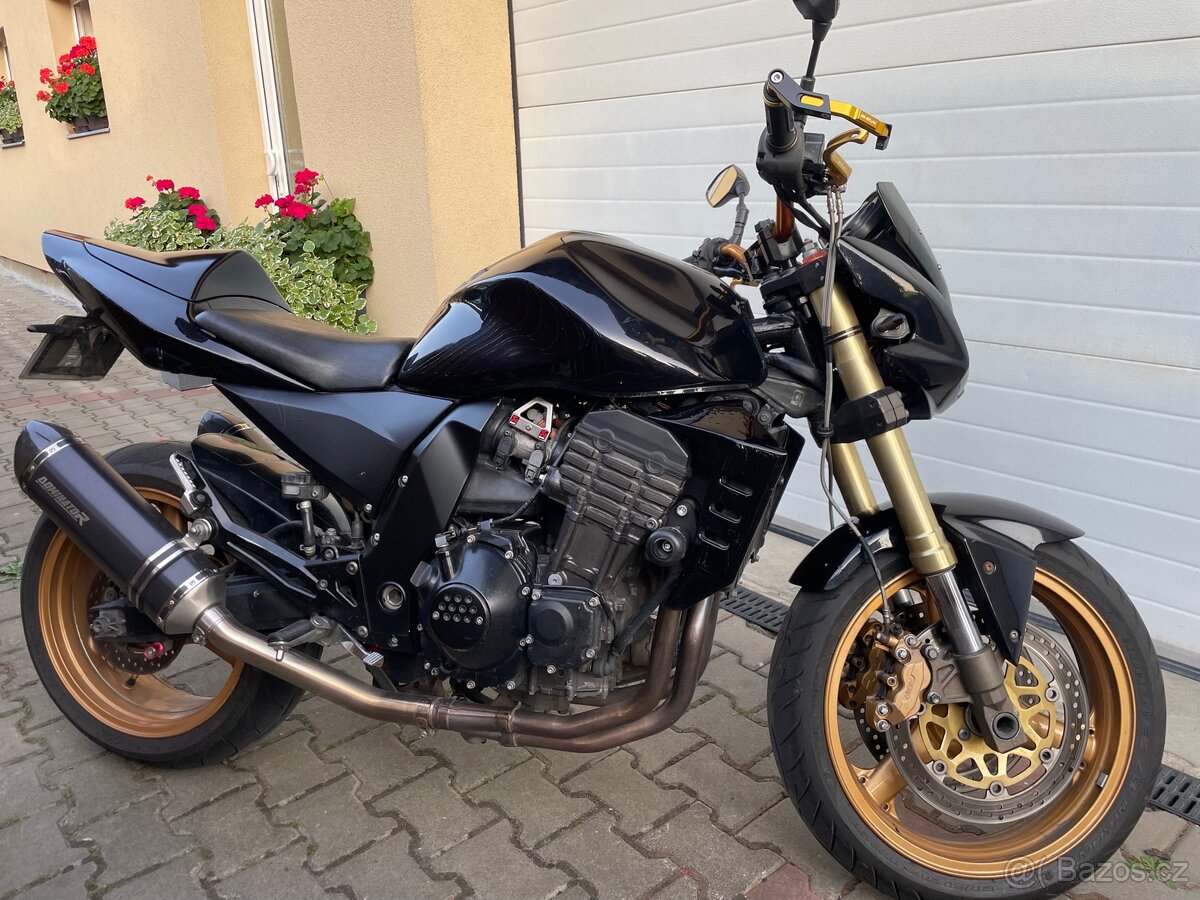 Kawasaki z1000 - 4