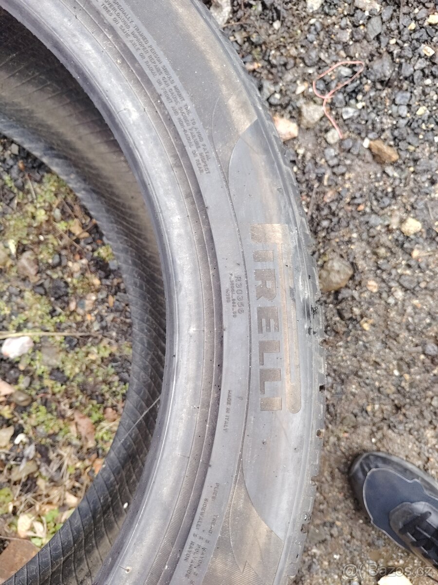 2 zimních pneu Pirelli 295/40 R21 - 4