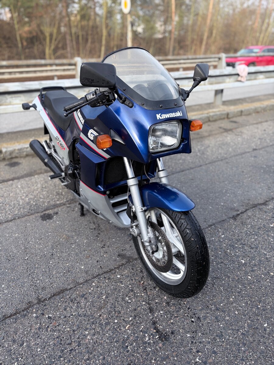 Kawasaki Gpz 900 - 4
