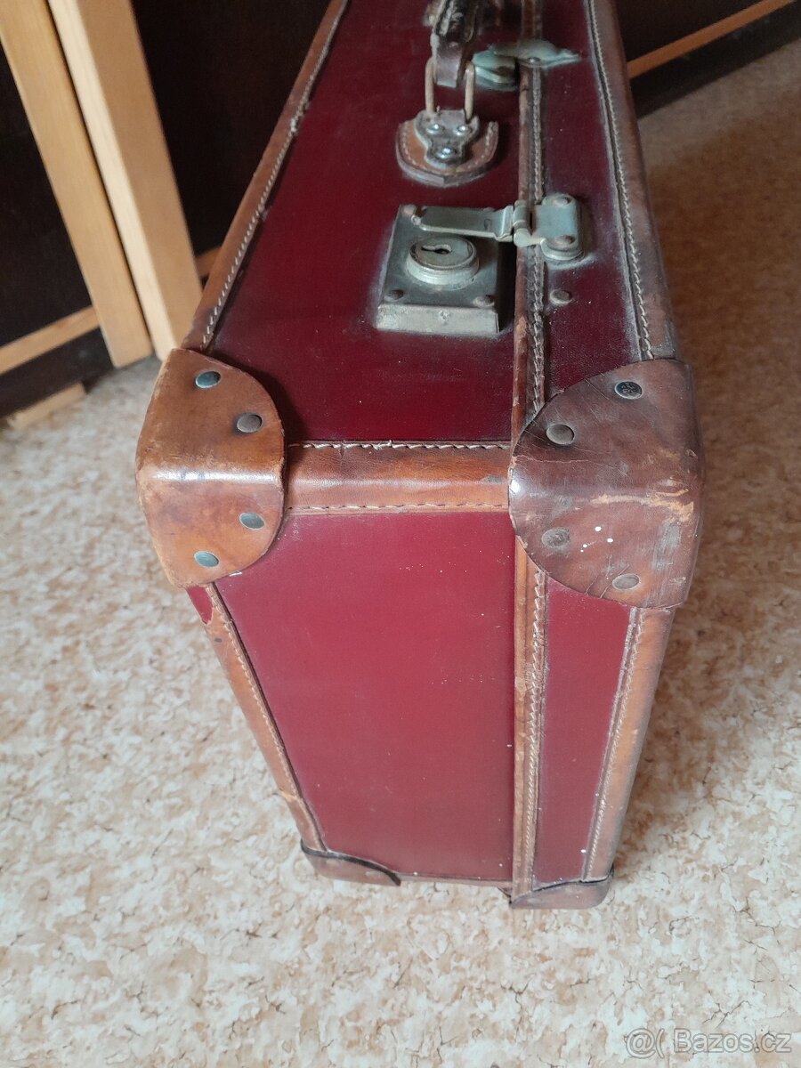 STAROŽITNÝ KOŽENÝ KUFR - 4