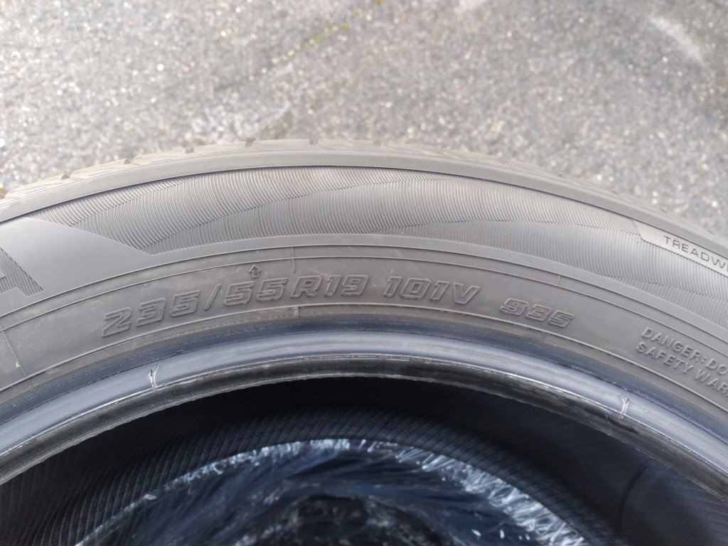LETNÍ PNEU 235/55R19 - 4