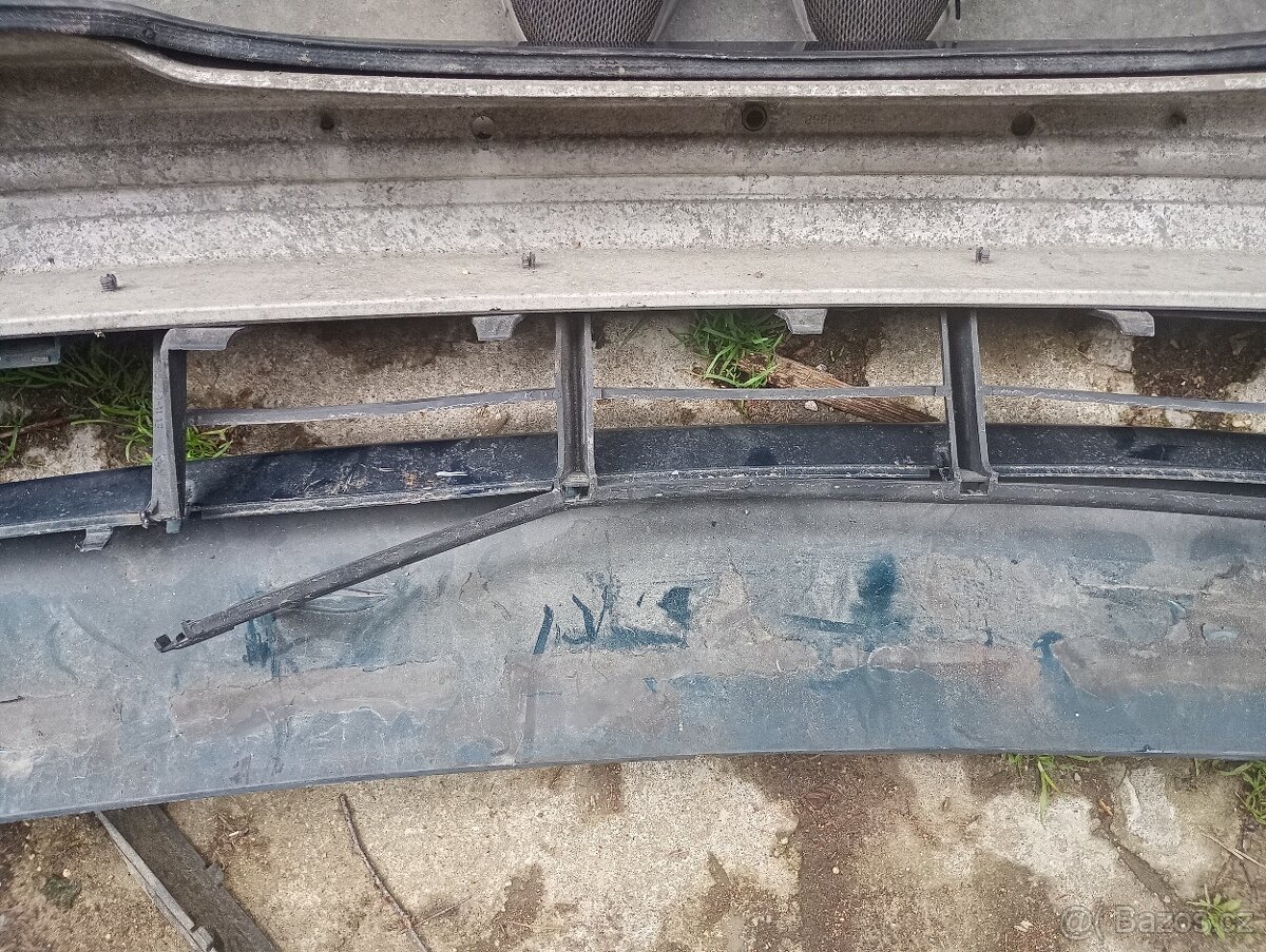 Nárazník E39 s výztuhou a mlhovkami - 4