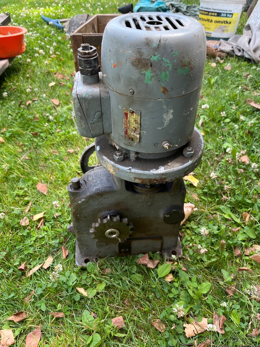 Motor s převodovkou - 4