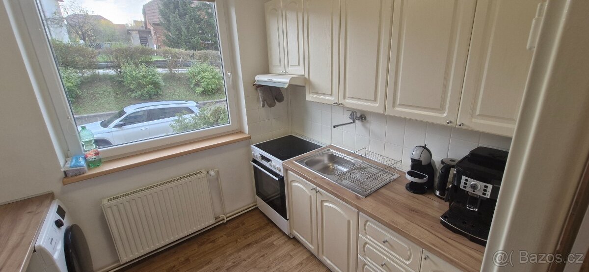 Pronájem bytu 3+1 v Pozlovicích - 4