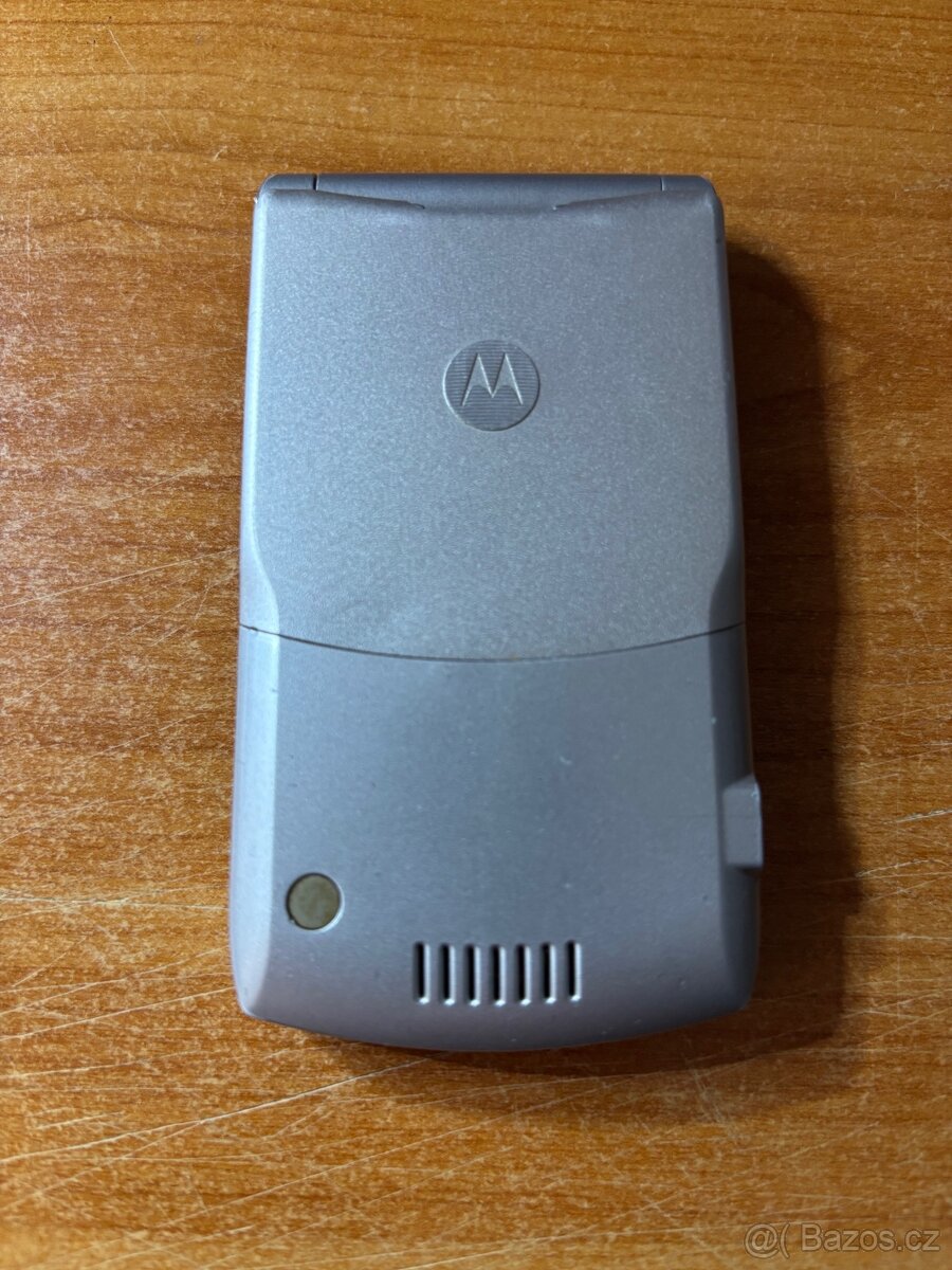 Motorola RAZR V3 - 4
