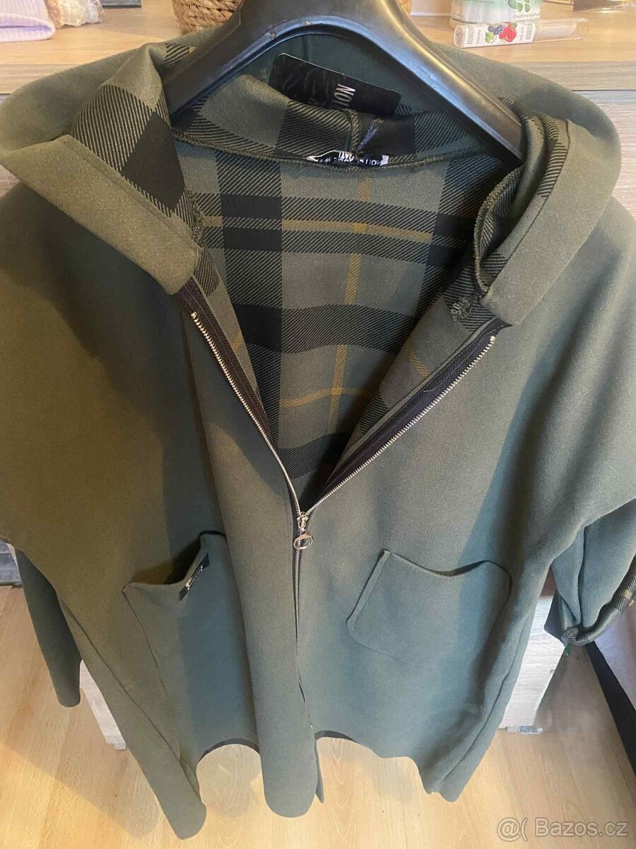 Italský flaušový kabátek vel 50 a více nový - 4