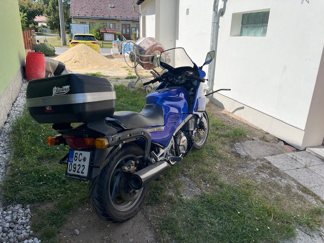 Yamaha FJ 1200 - 4