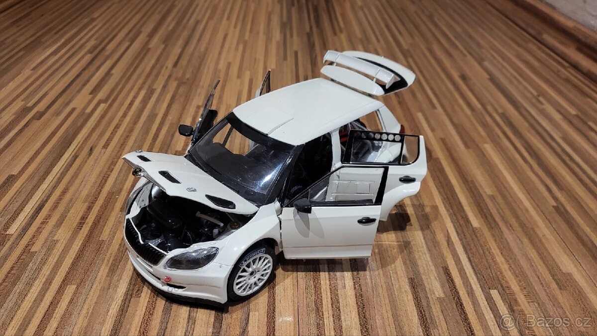 Modely aut 1:18 - 4