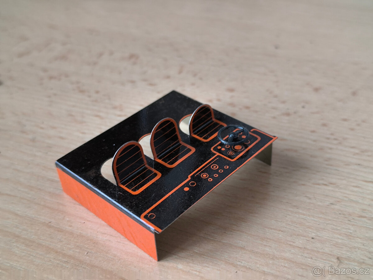 Staré hračky, Tatra 815 KDN, interiér kabiny, plech,originál - 4