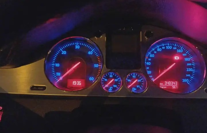 Volkswagen Passat B6 - 4