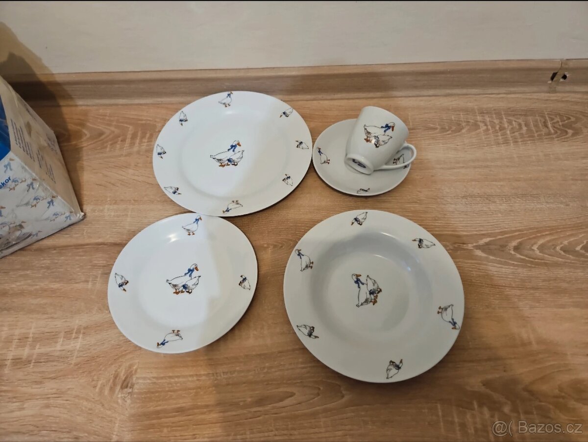 30ti dílná sada nádobí - 4