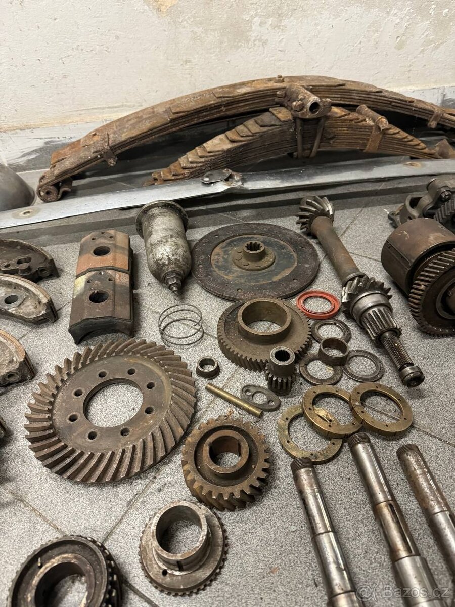 TATRA 87 náhradní díly - 4