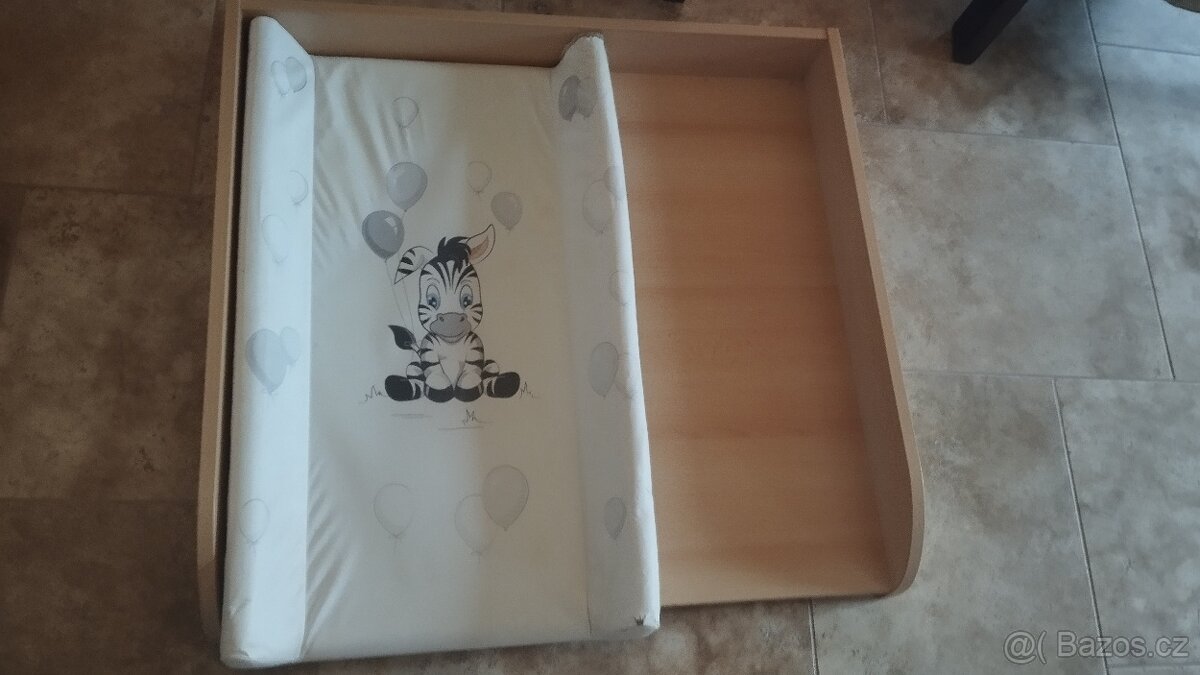 Přebalovací pult - 4