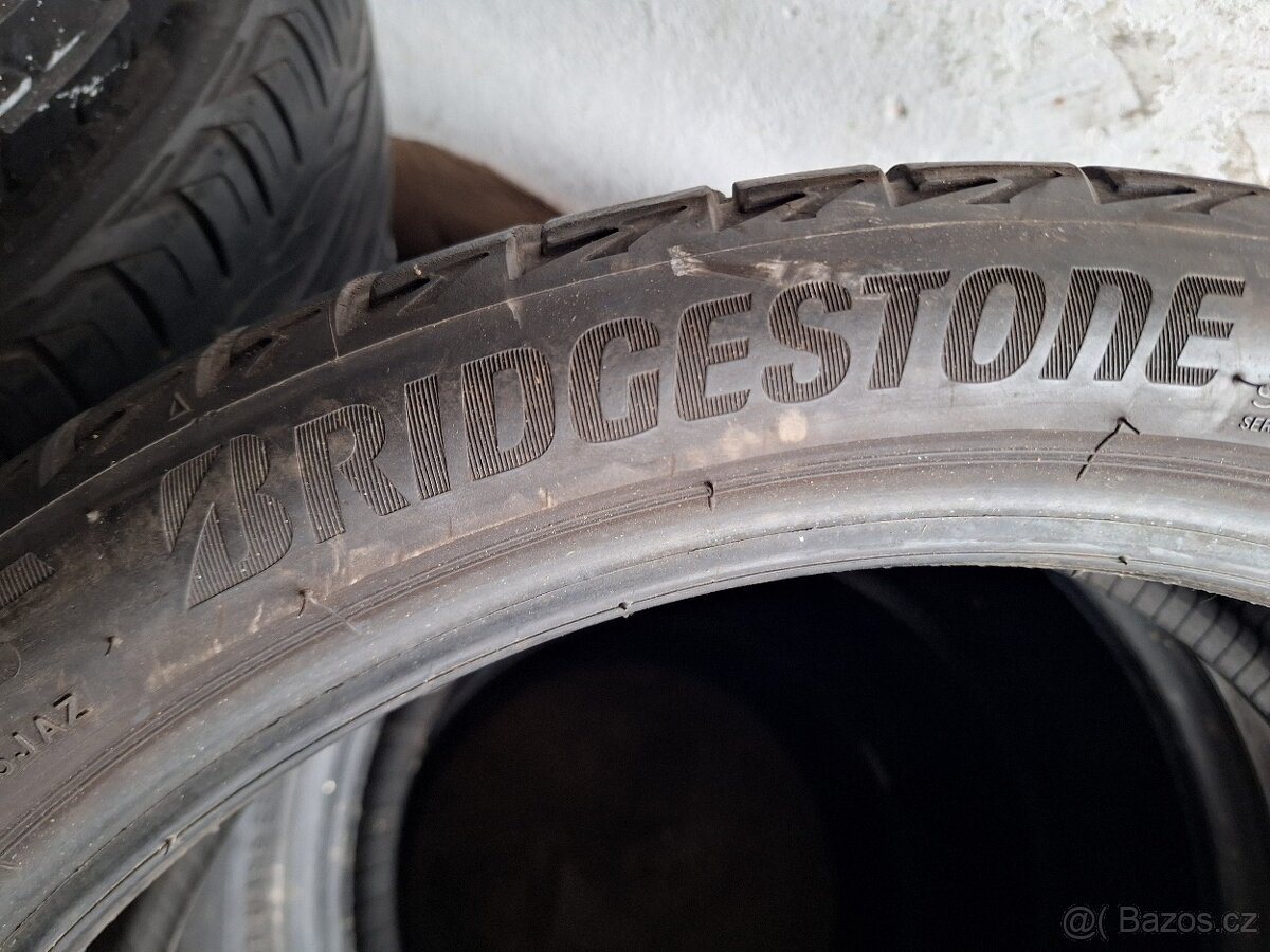 Prodám letní pneu 225/40/19 Bridgestone - 4