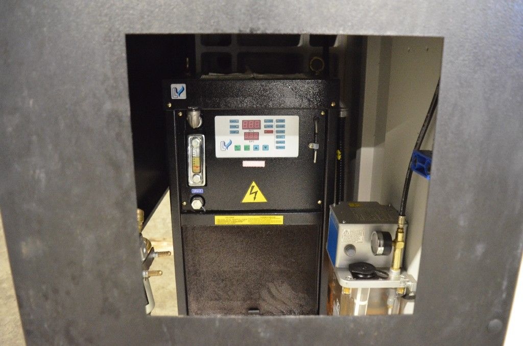 ADATE MOCROCUT M1050 CNC OBRÁBĚCÍ CENTRUM S PŘÍSLUŠENSTVÍM - 4