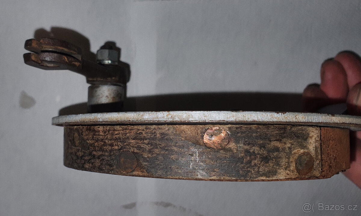 Brzdové štíty ČZ 175, 250 - 4