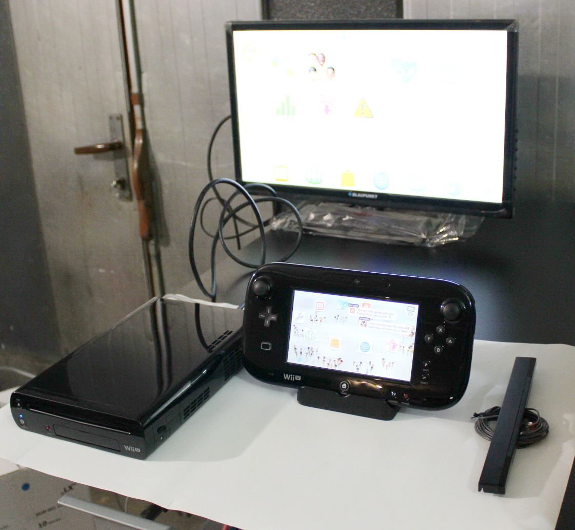 Nintendo Wii U Black Premium Edition - 4