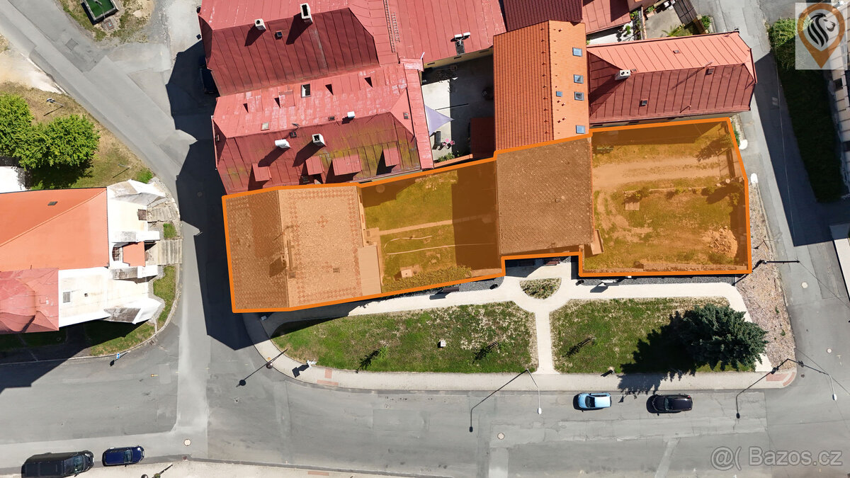 Rodinný dům se stodolou a uzavřeným dvorem a zahradou, Poběž - 4