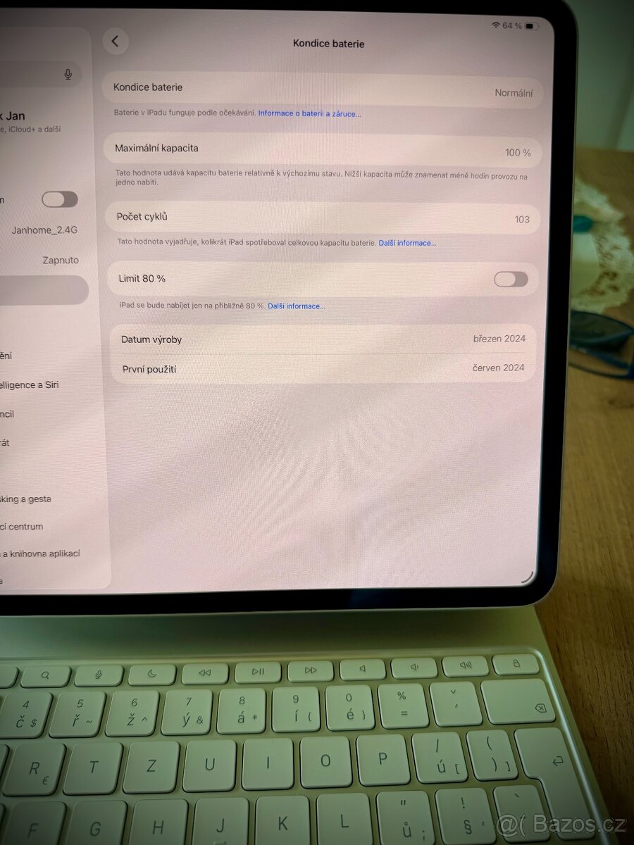 iPad Pro 13" M4 + Magic Keyboard, bílá CZ - 4