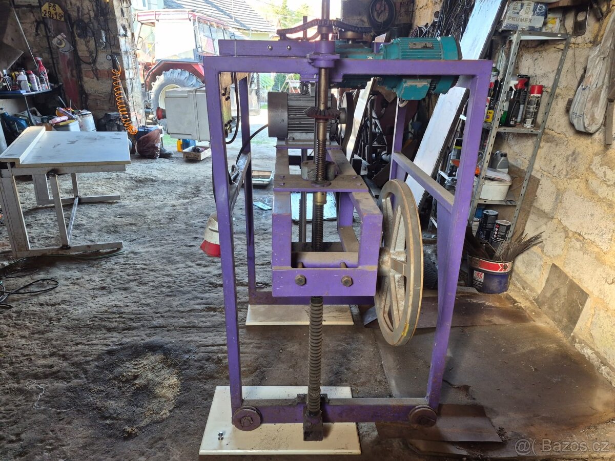 Prodám rozpracovaný katr - 4