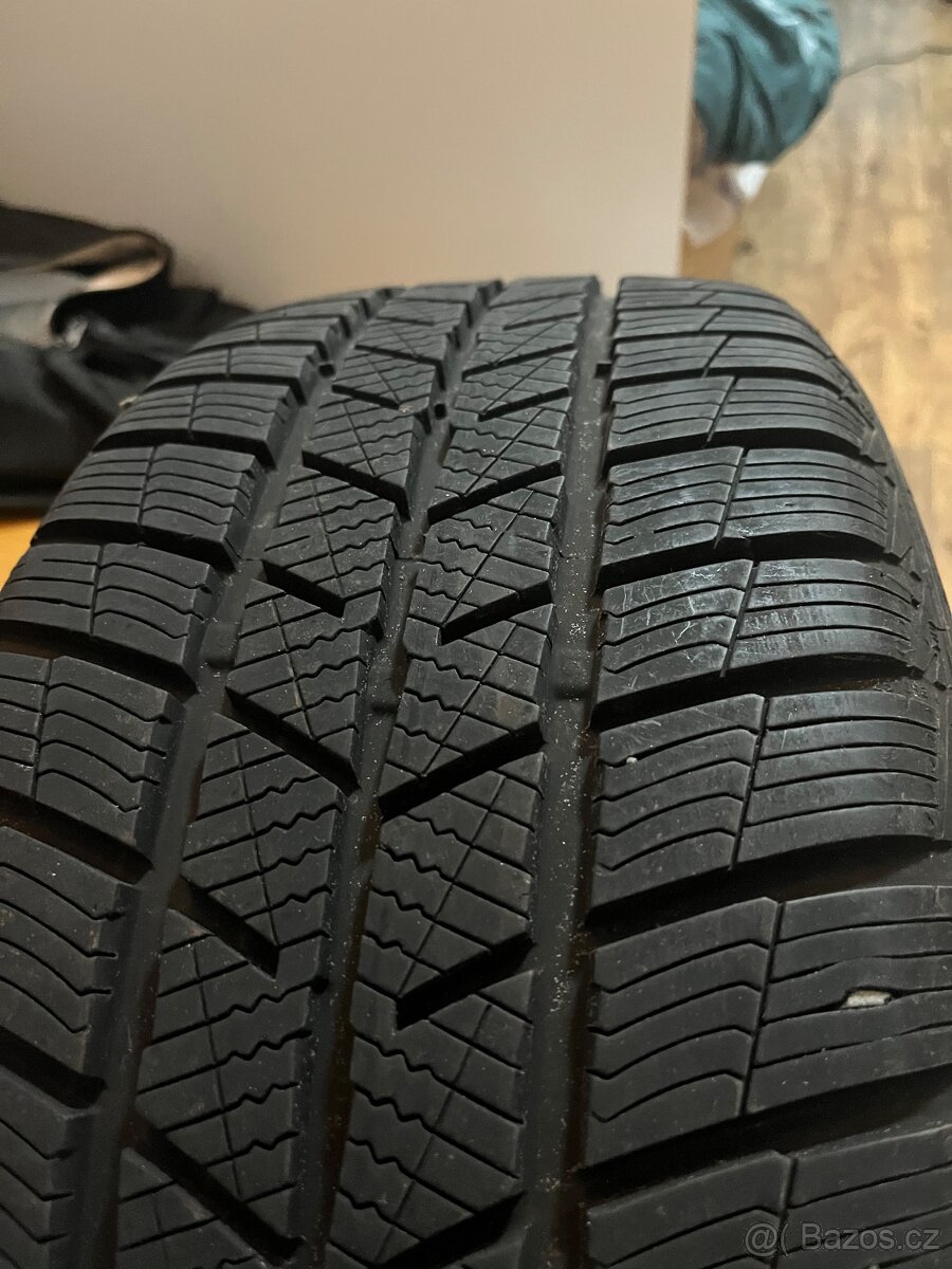 Zimní kola Audi A6 R17 5x112 - 4