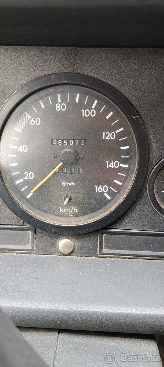 Mercedes-Benz MB 100 D - 4