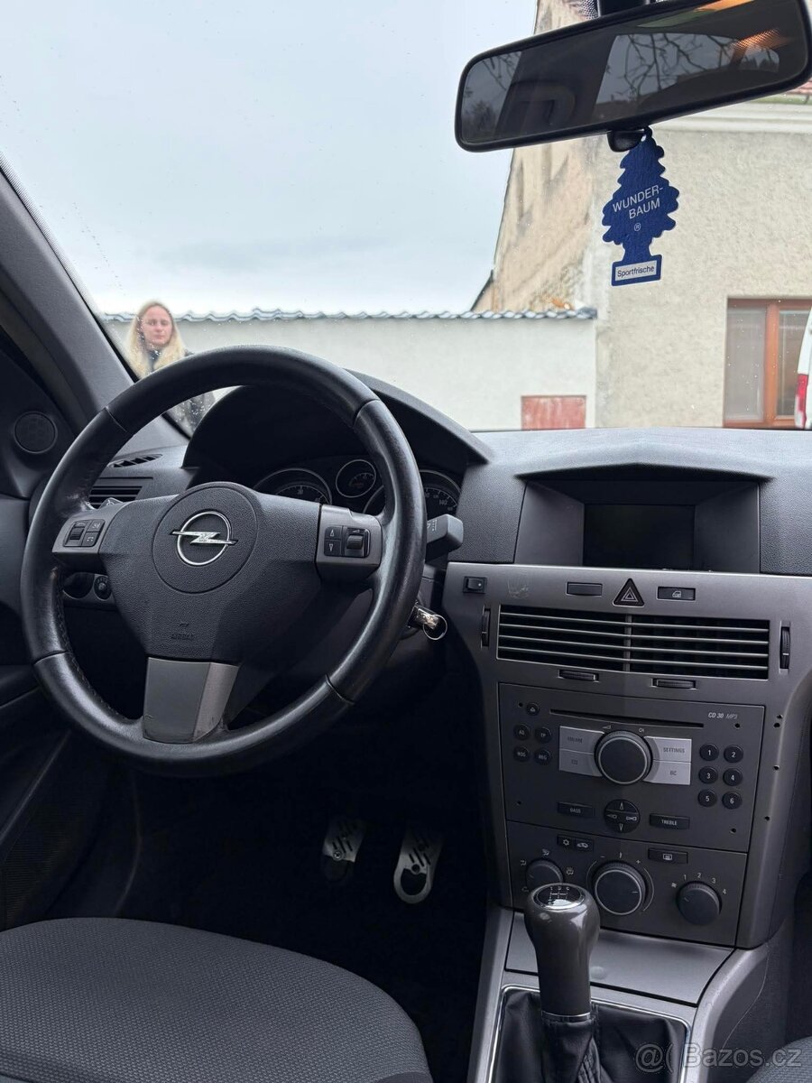 Opel Astra 1.7 nafta - 4