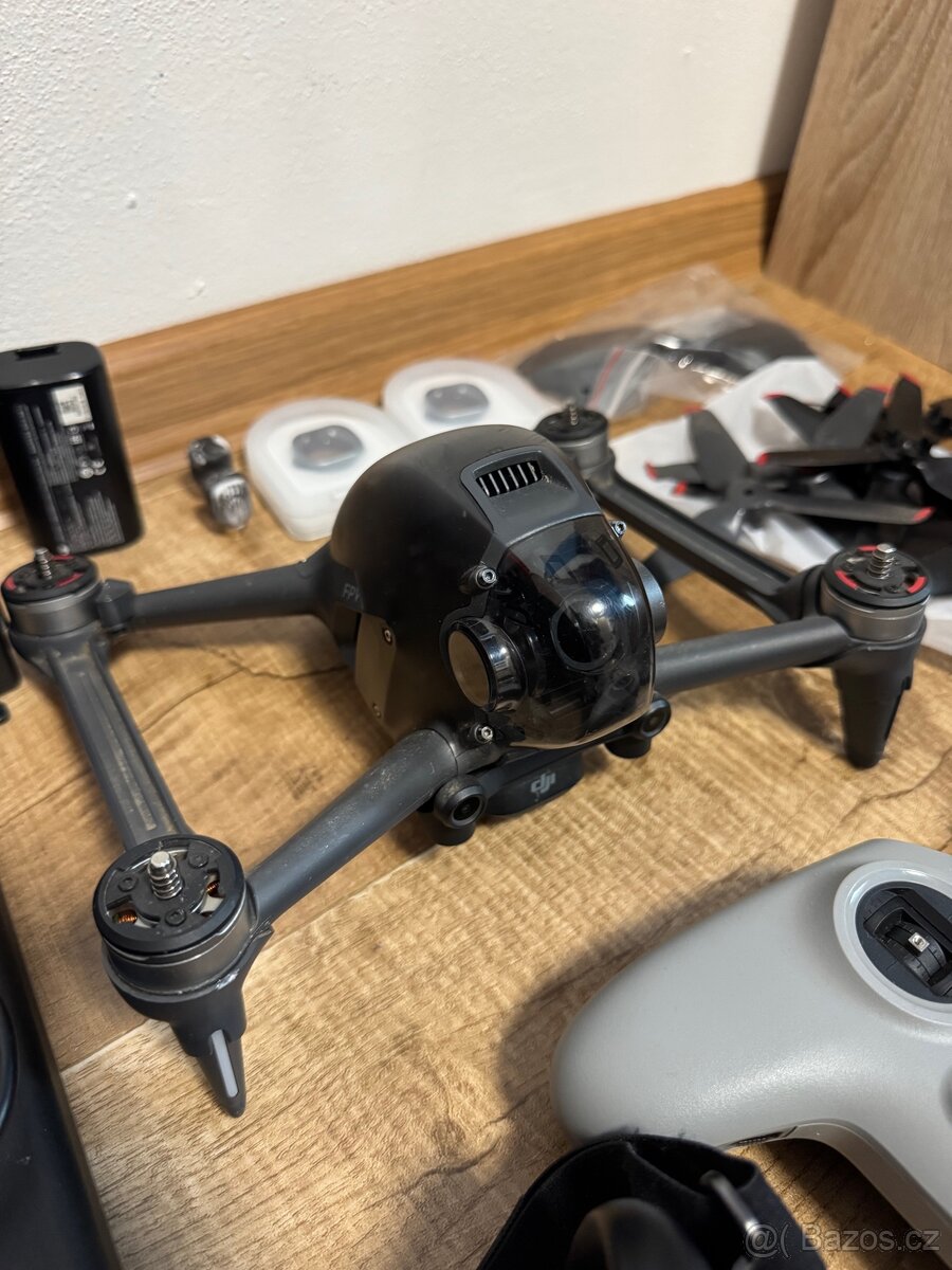 DJI FPV MEGA SET – 4 baterií, Goggles V2, controller 2 - 4