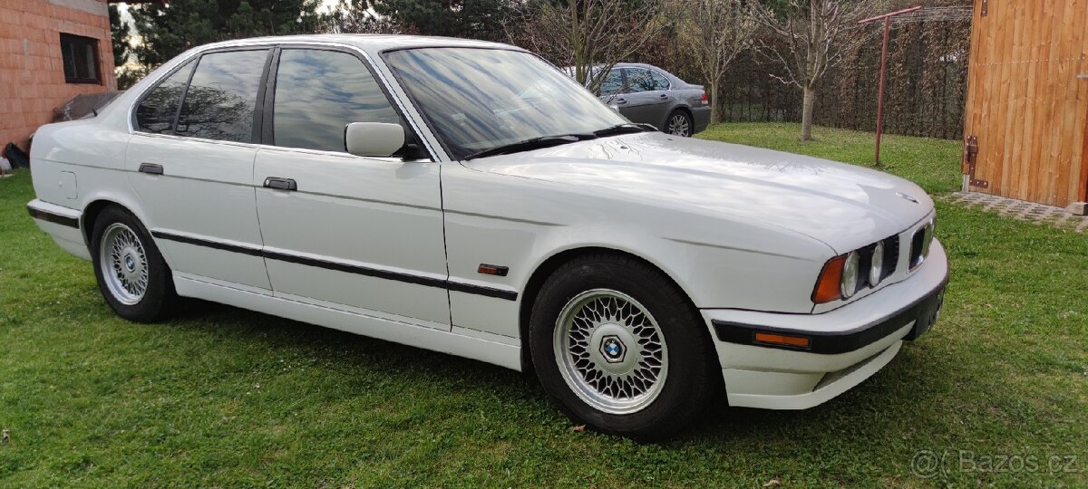 BMW E34 540i manuál - 4