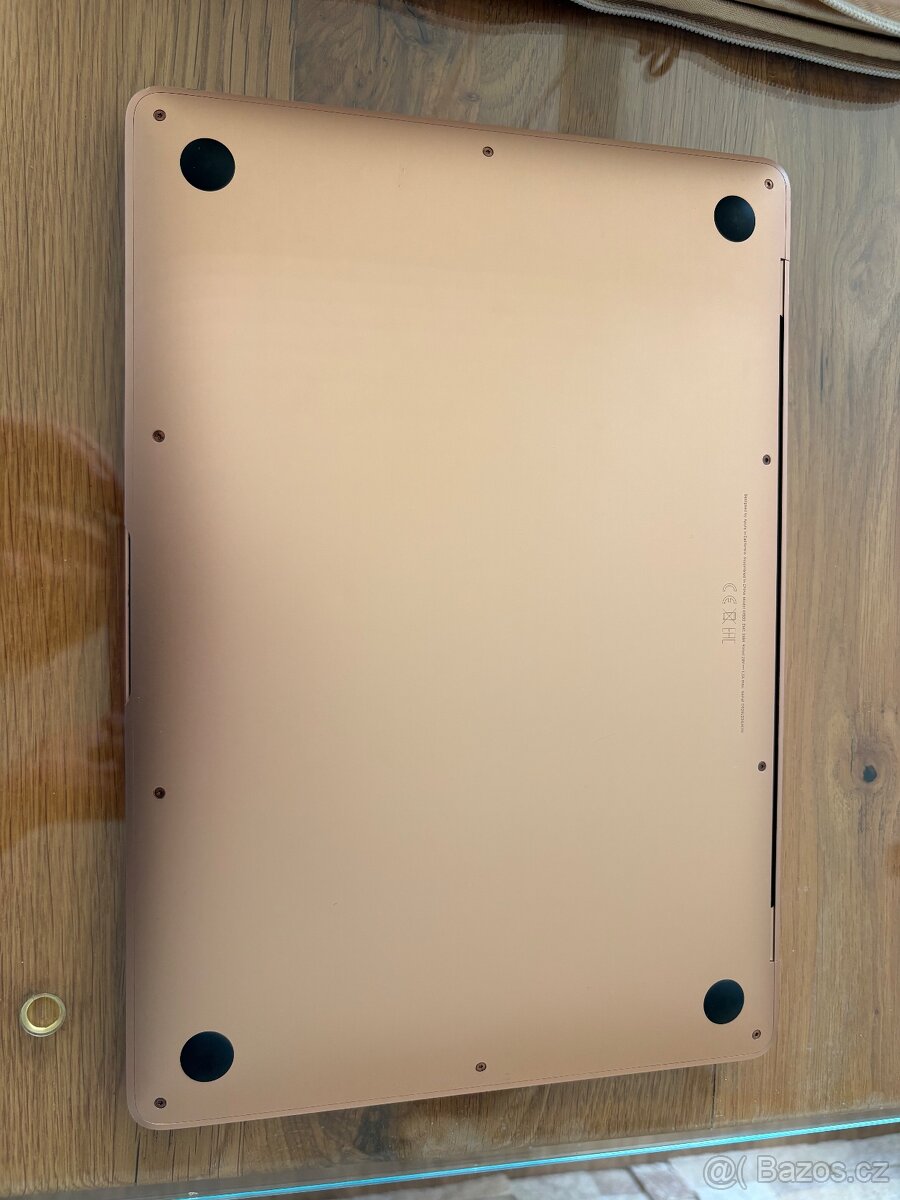 MacBook Air 13" 8GB/256GB - 4