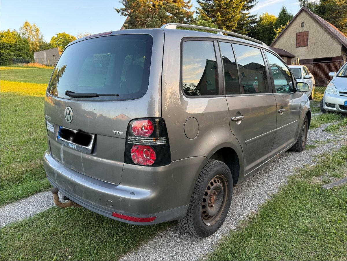 Volkswagen Touran 1.9 TDI 77 kW DSG - 4
