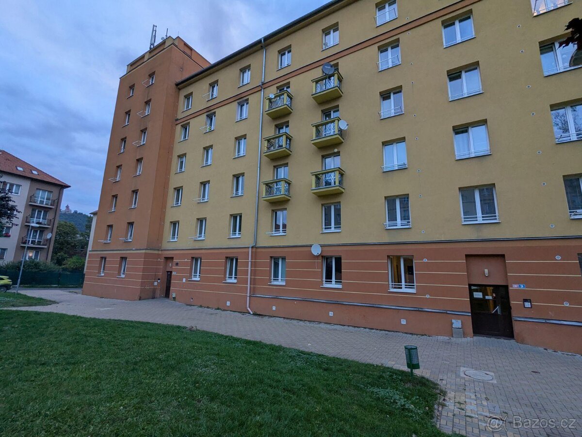 Pronájem bytu 1+kk, tř. Budovatelů 2387/24, Most - 4
