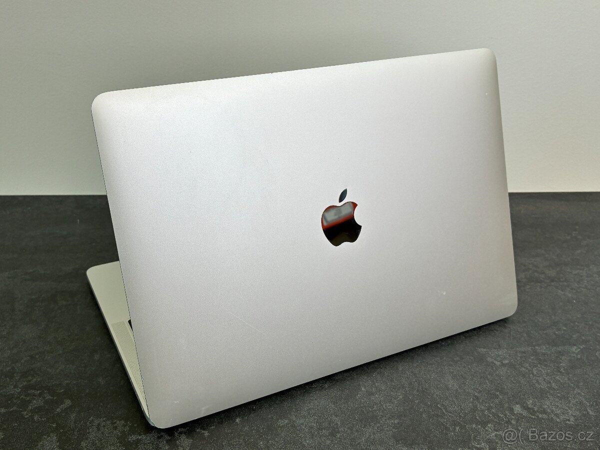 MacBook Pro 13'' 2018 / i5 / 16GB / 256GB SSD - DPH - 4
