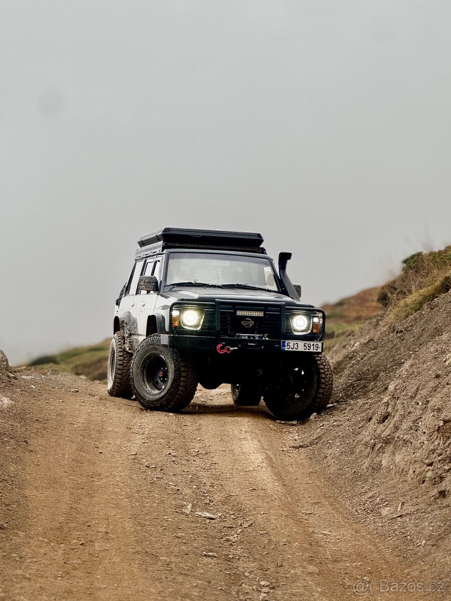 Nissan Patrol y60 expediční vůz - 4