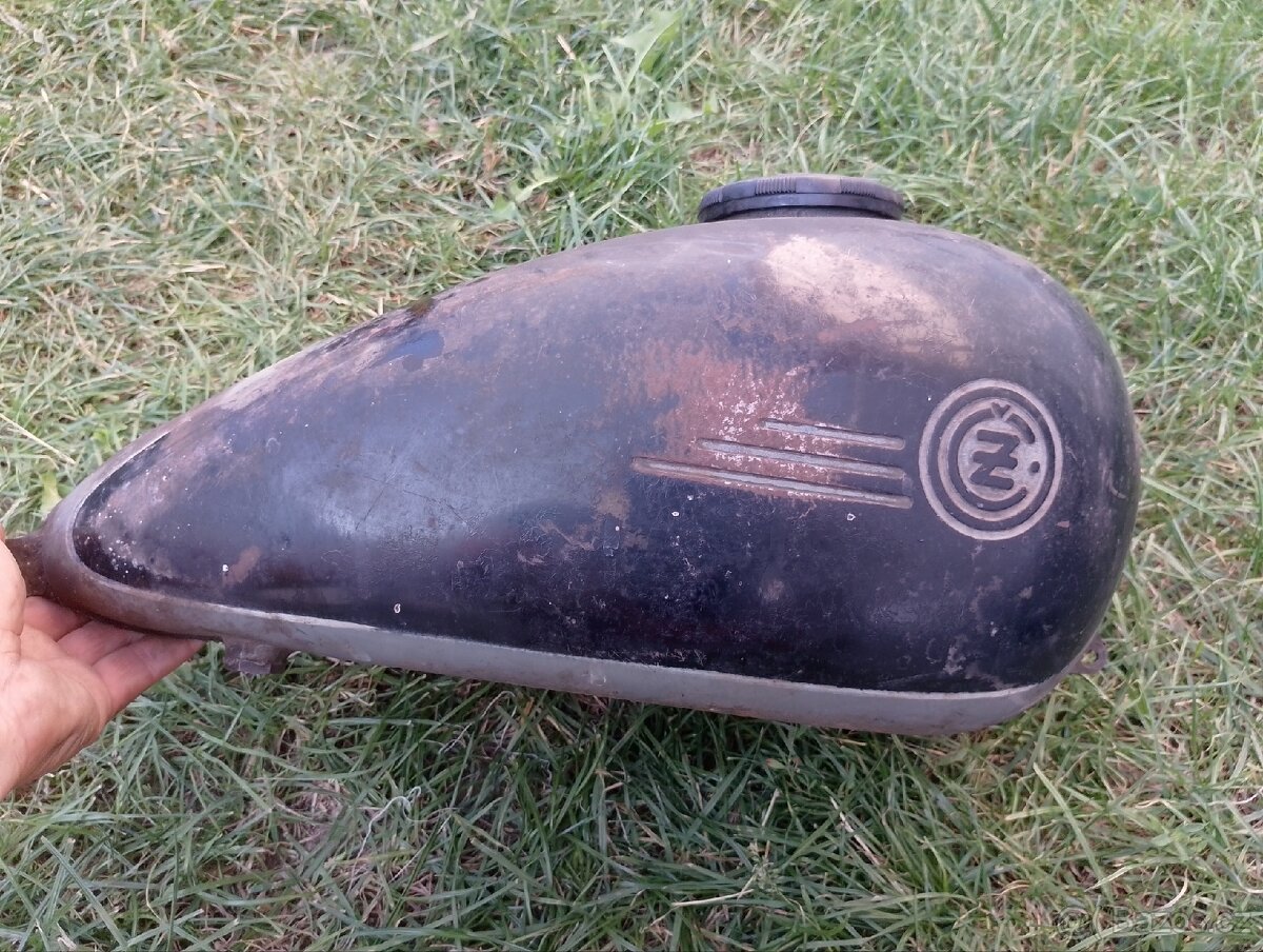 ČZ 150c nádrž - 4