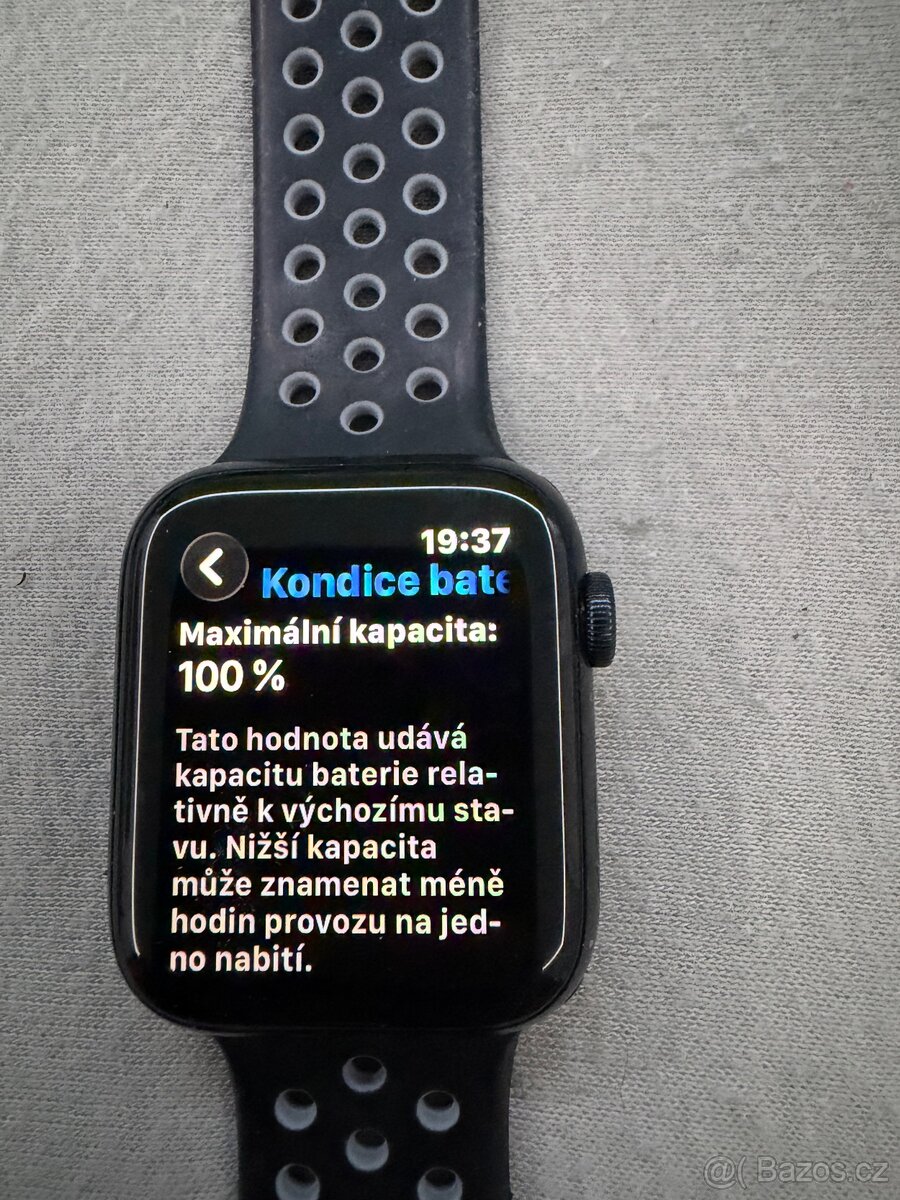 Apple Watch SE 44mm GPS – Baterie 100%, s krabičkou - 4