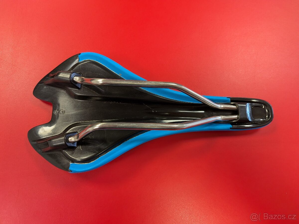 sedlo Giant Contact SL Forward - 4