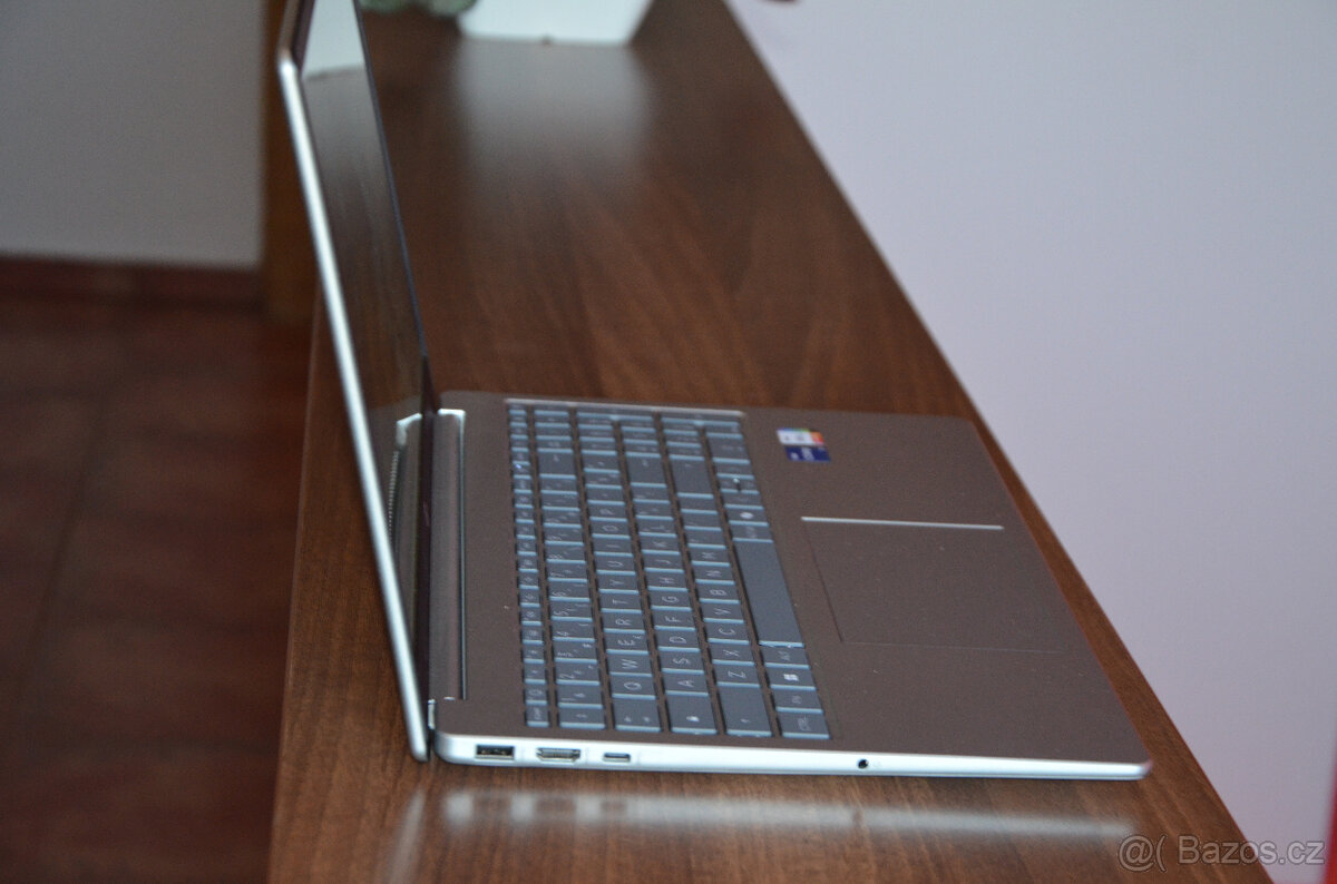 HP Laptop 15 i7/16GB/SSD 512GB M.2/záruka - 4