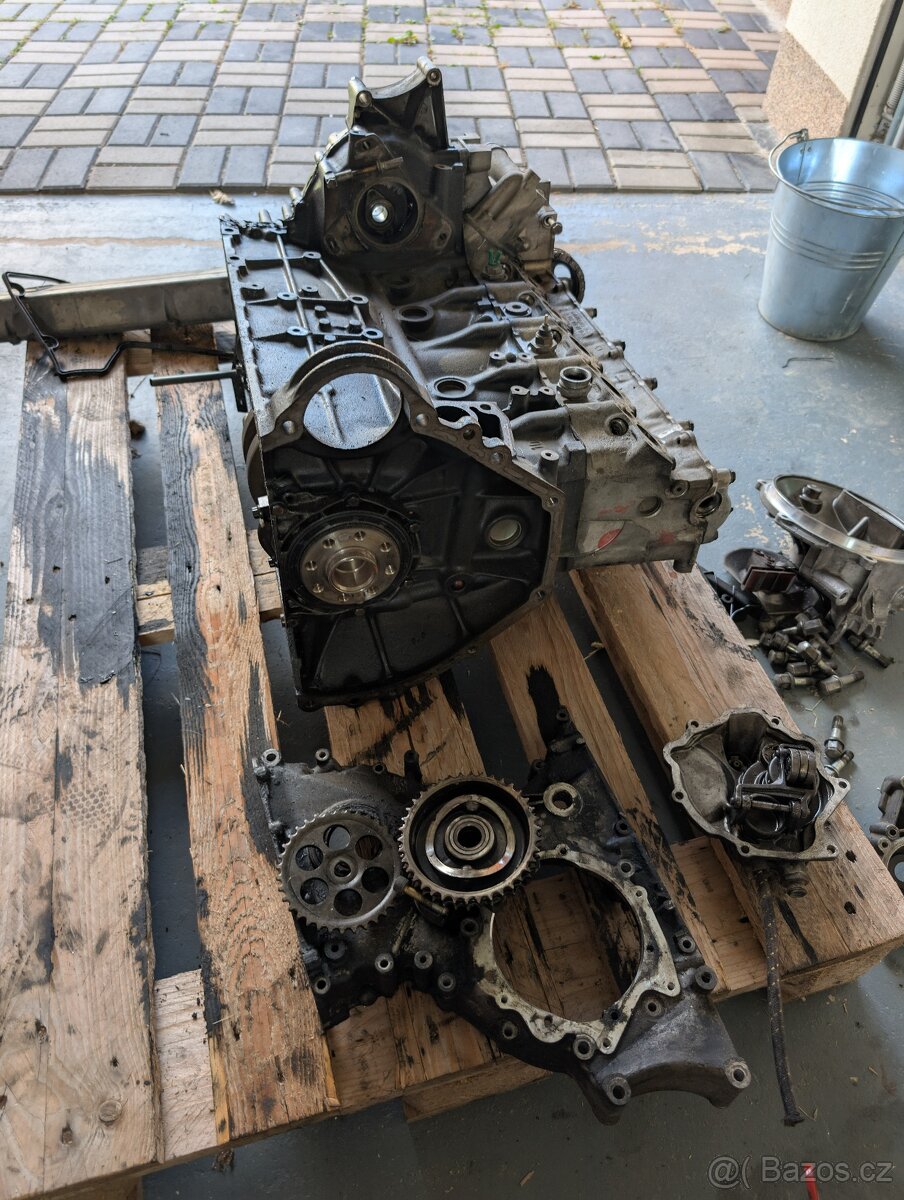 Motor OM602 2.5 69Kw (W201, W124) - 4