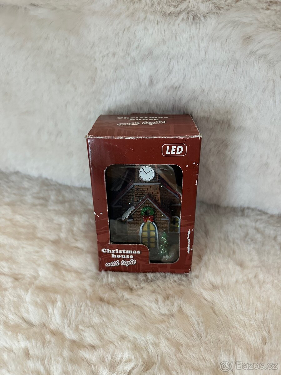 Dekorační domeček – možnost svícení - 4
