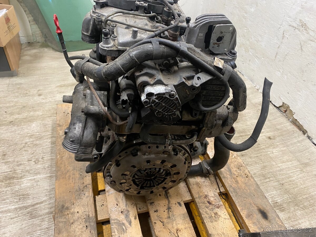 VOLVO - MOTOR 2.4D 96KW D5244T2 najeto 290 000KM - 4