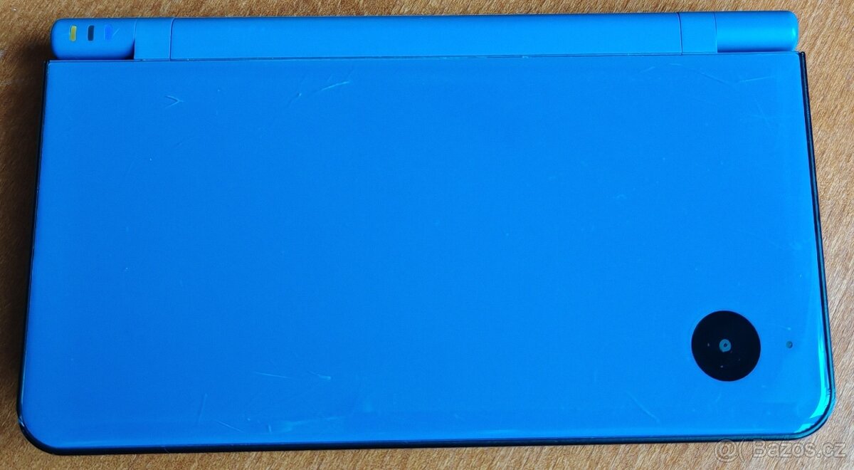 Nintendo DSi XL - 4